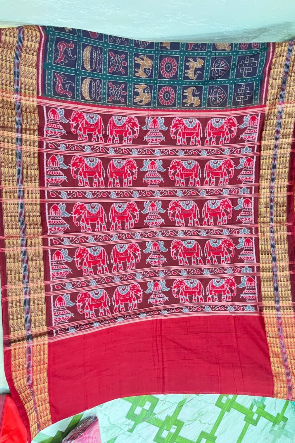 Aaradhya Green & Maroon Handwoven Sambalpuri Saree