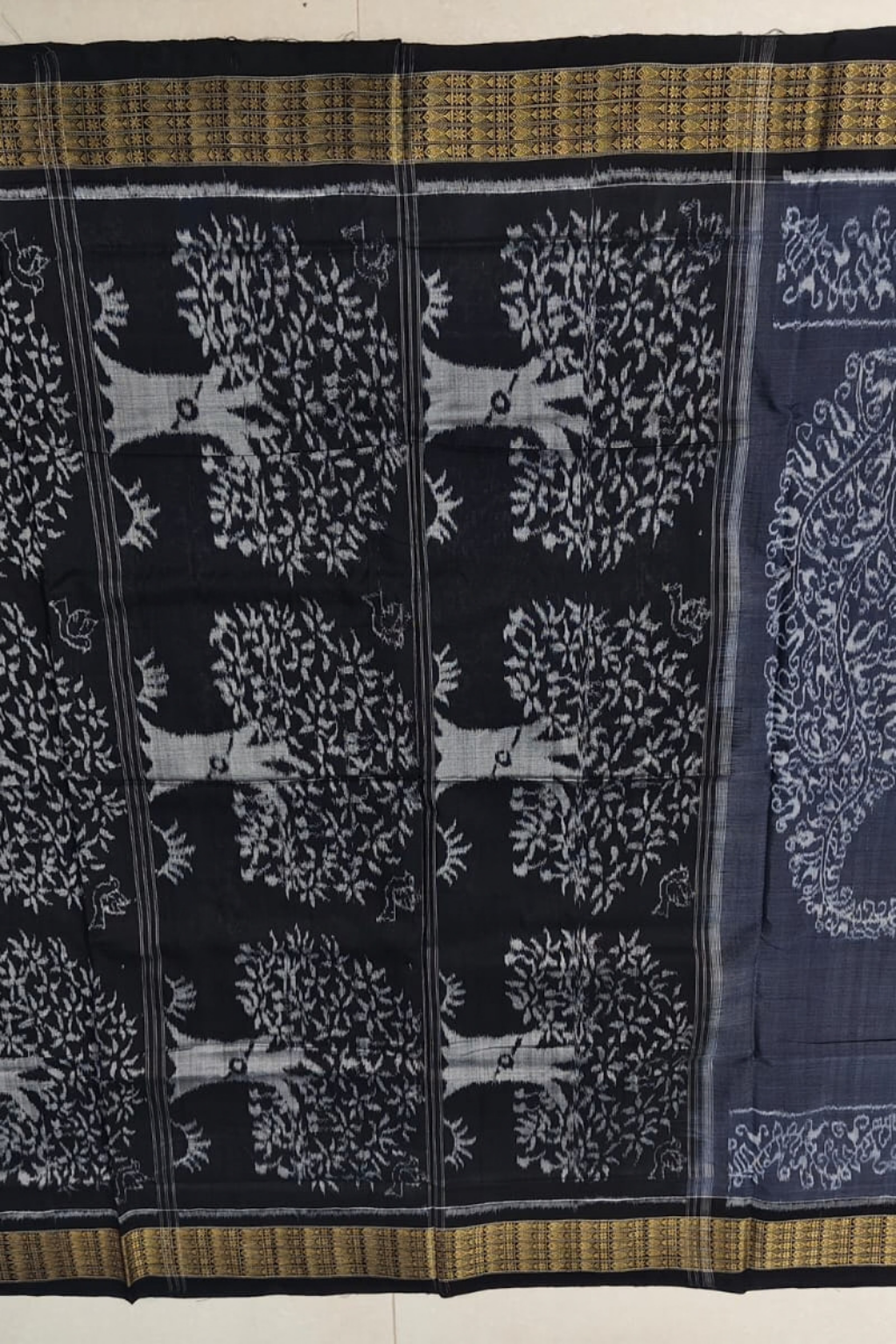 Anvika Black & Grey Handwoven Sambalpuri Saree